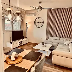 https://apartment-gate-old-town.hotelinzadar.com